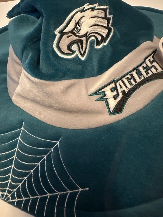 Philadelphia Eagles Hat*RARE*Witch
Go birds!!!BNWT??Halloween main image 6